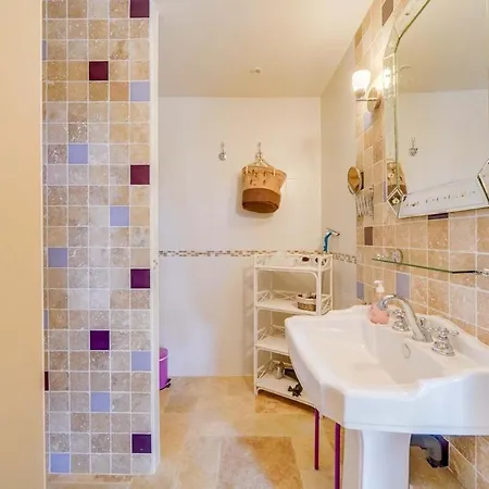 Charming With A Pool * Blasimon
