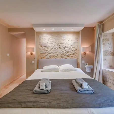 Charming With A Pool Holiday home