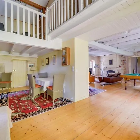 Charming With A Pool Holiday home