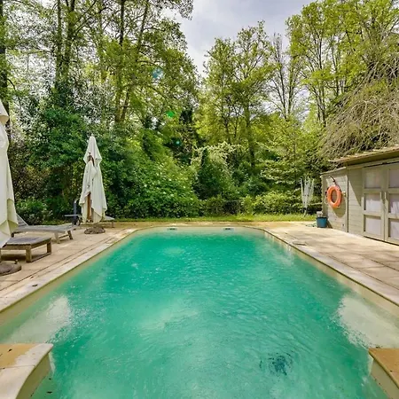 Charming With A Pool Holiday home