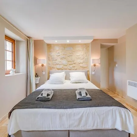 Charming With A Pool Holiday home *