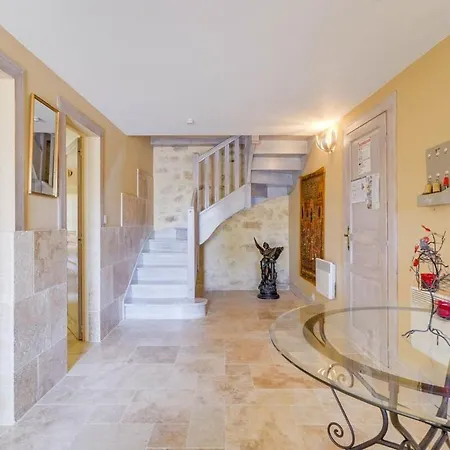 Charming With A Pool Holiday home *