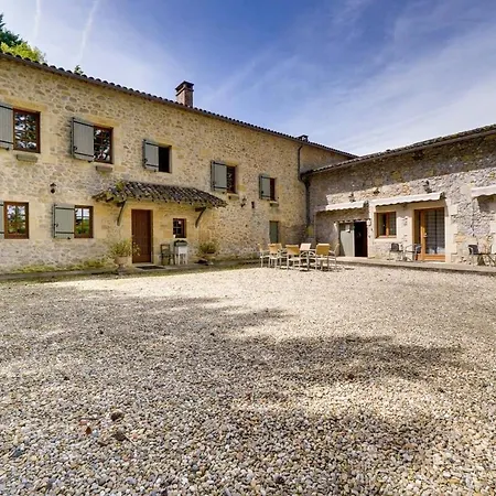 Charming With A Pool Holiday home *